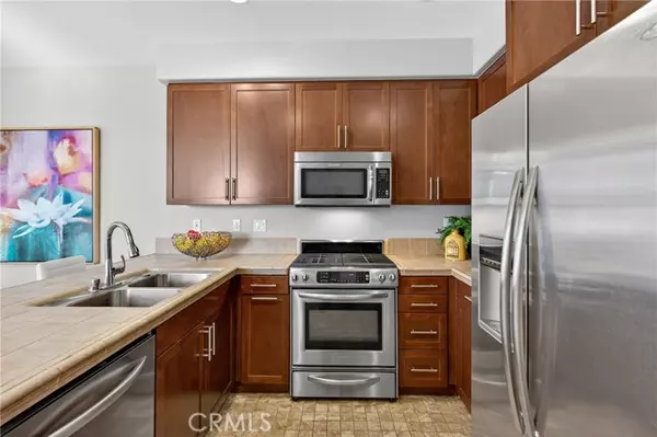 Montebello, CA 90640,942 S 4th