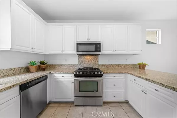 Ontario, CA 91764,2927 E Via terrano