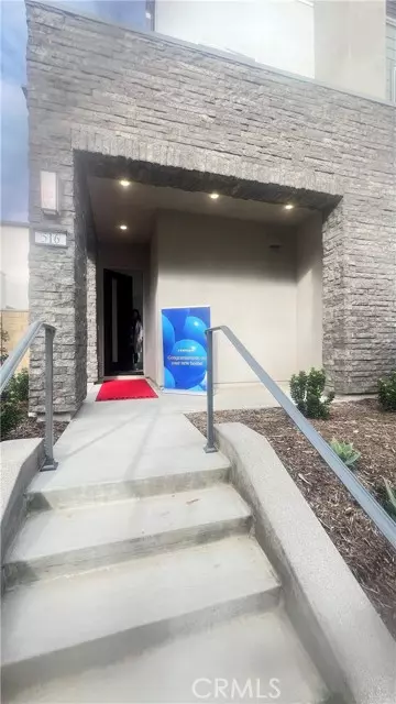 Irvine, CA 92618,516 Neilson