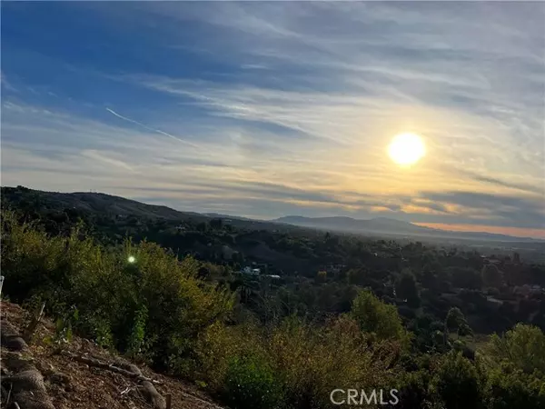 La Habra Heights, CA 90631,918 Dorothea Road