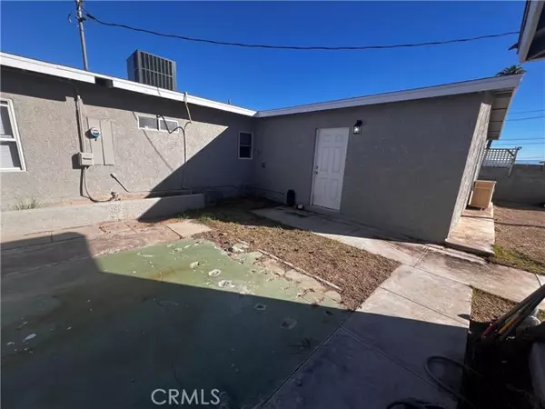 Needles, CA 92363,1910 Luna Vista