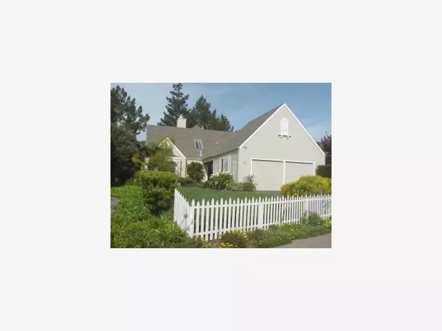 25 PINEHURST Lane, Half Moon Bay, CA 94019