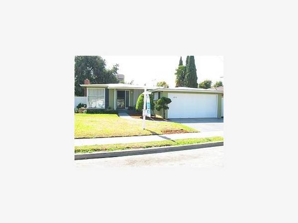 1576 URSULA Way, East Palo Alto, CA 94303