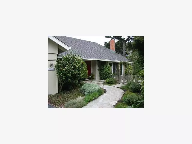 Half Moon Bay, CA 94019,2048 AVIGNON Place