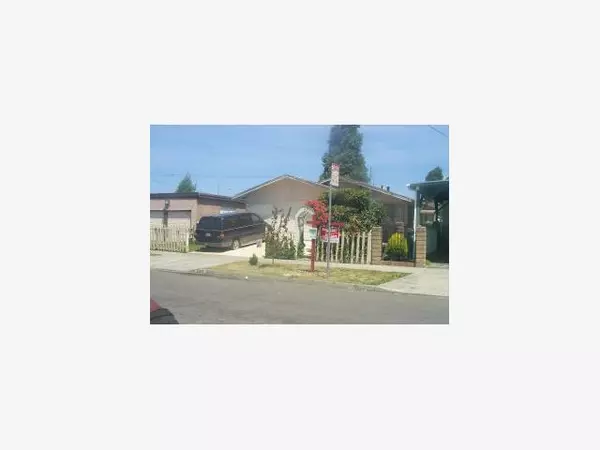 2421 maine Avenue, Richmond, CA 94804