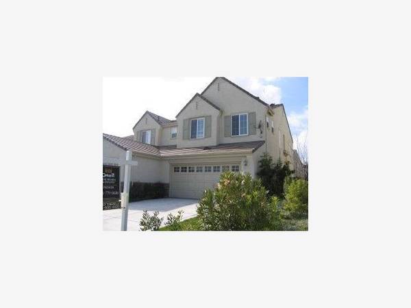 8811 ZINNIA Street, Gilroy, CA 95020