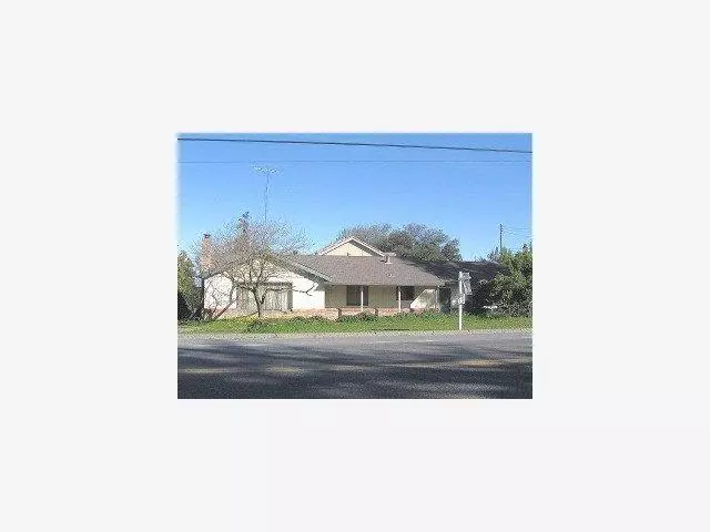 Cupertino, CA 95014,10460 S FOOTHILL Boulevard