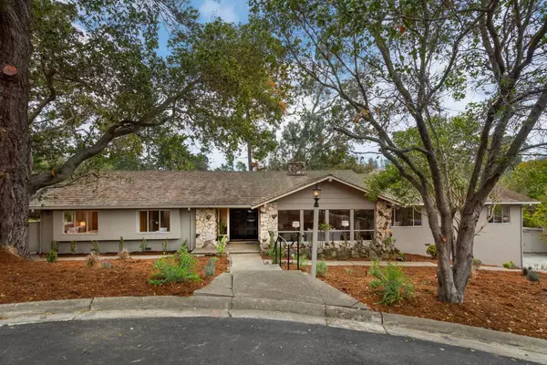 Hillsborough, CA 94010,20 Greenbriar Way