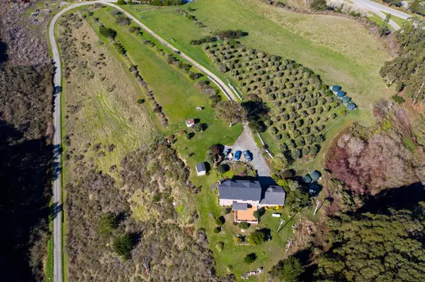 5675 Cloverdale Road, Pescadero, CA 94060