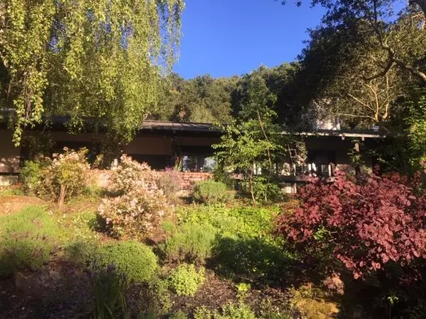 20 Kiowa Court, Portola Valley, CA 94028