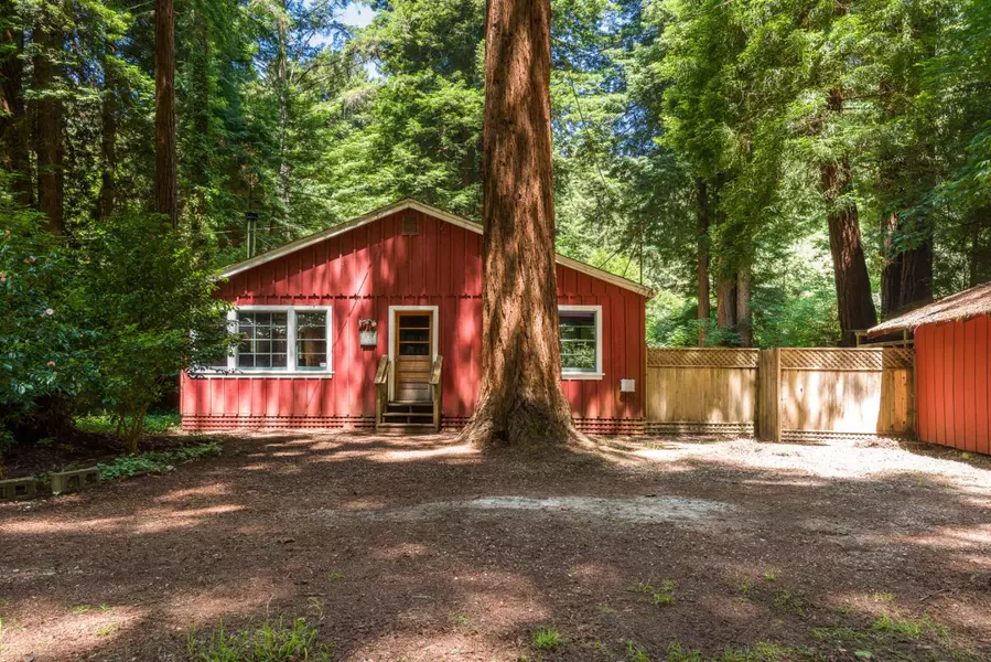 203 Redwood Avenue, Pescadero, CA 94060