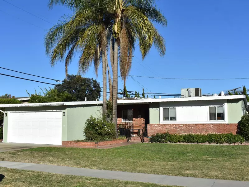 2360 Marwick Avenue, Long Beach, CA 90815