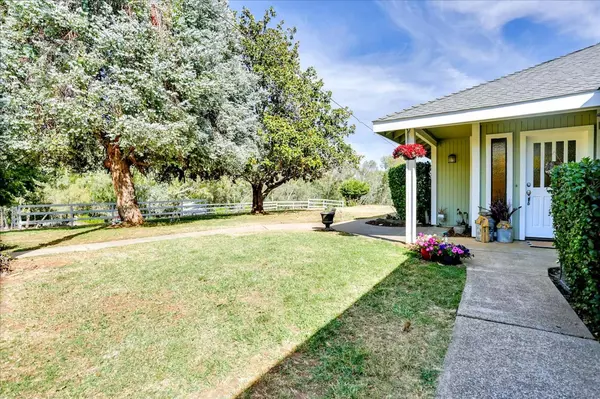 2330 Country Lane, Auburn, CA 95603