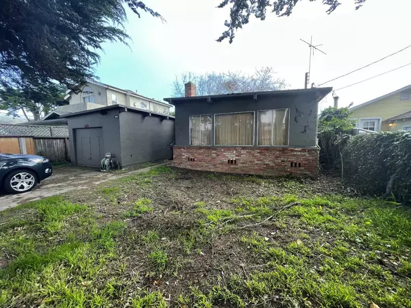 364 California Avenue, Moss Beach, CA 94038