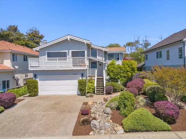 2140 Dolphin Drive, Aptos, CA 95003