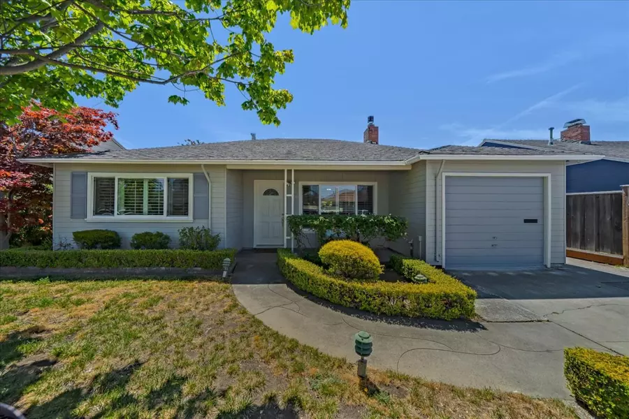 1556 Hemlock Avenue, San Mateo, CA 94401