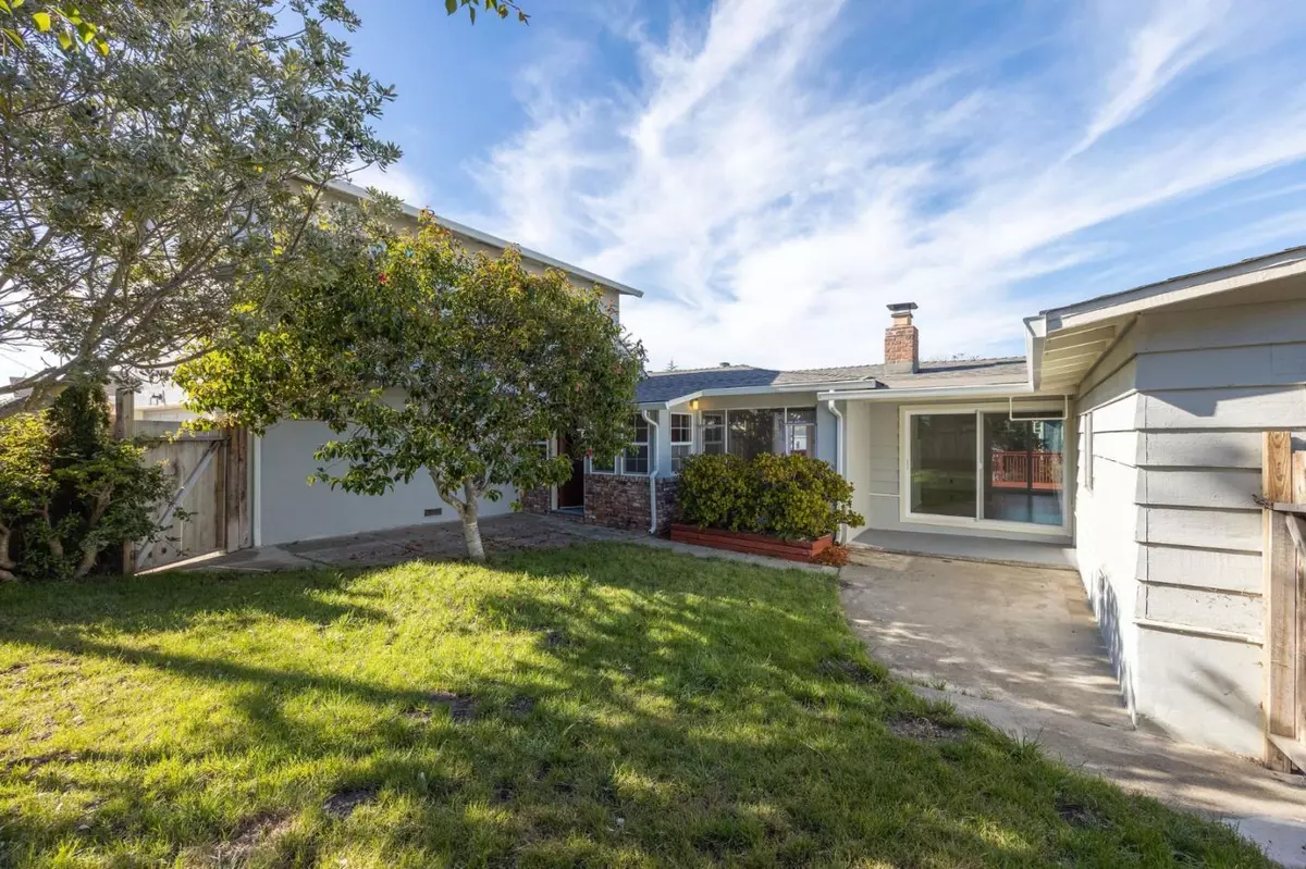 Montara, CA 94037,459 5th Street