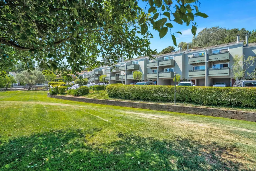 4028 Farm Hill Boulevard #4, Redwood City, CA 94061