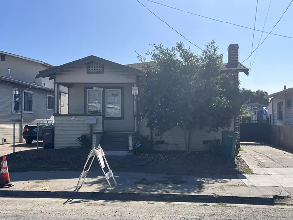 1242 Seminary Avenue, Oakland, CA 94621