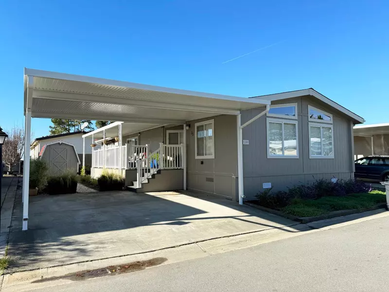 25 Sailfish Court #25, Half Moon Bay, CA 94019