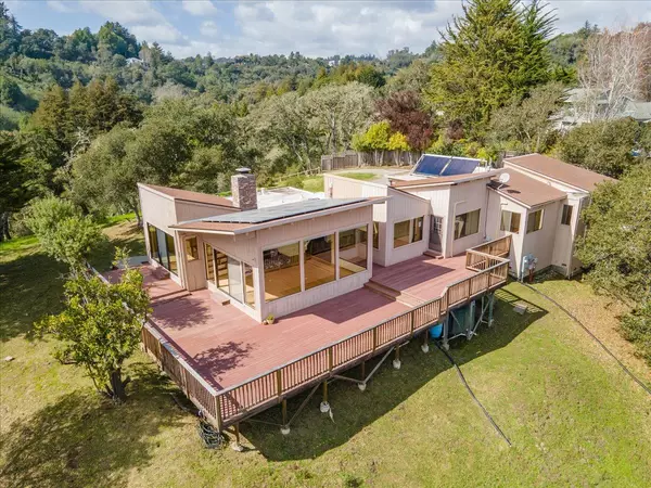 300 Los Robles Road, Soquel, CA 95073