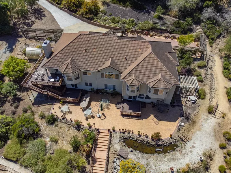 18703 Caris Lane, Aromas, CA 95004