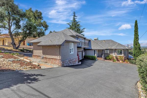 22711 San Juan Road, Cupertino, CA 95014