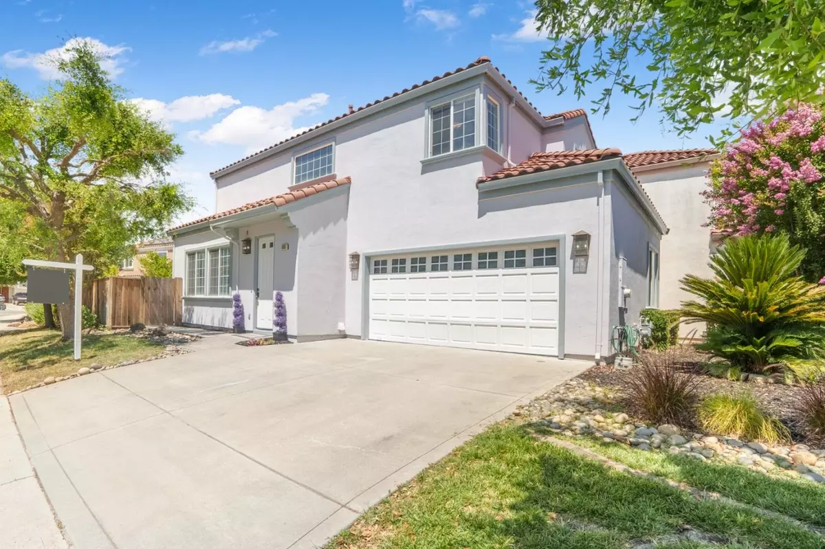 Morgan Hill, CA 95037,985 White Cloud Drive