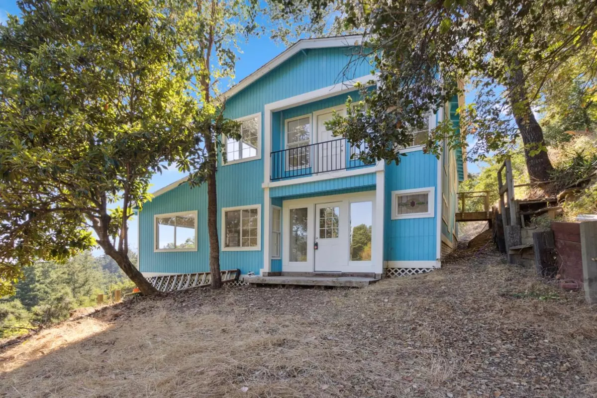 Los Gatos, CA 95033,520 Laguna Creek