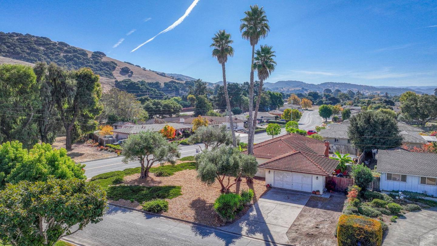 20090 Portola Drive, Salinas, CA 93908