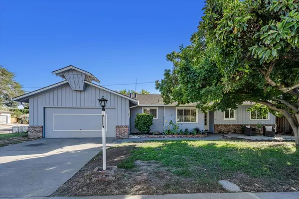 93 Paul Avenue, Mountain View, CA 94041