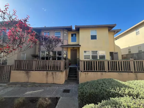 2 Carmel Circle, Marina, CA 93933