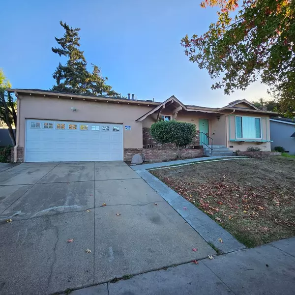 229 Iris Drive, Salinas, CA 93906