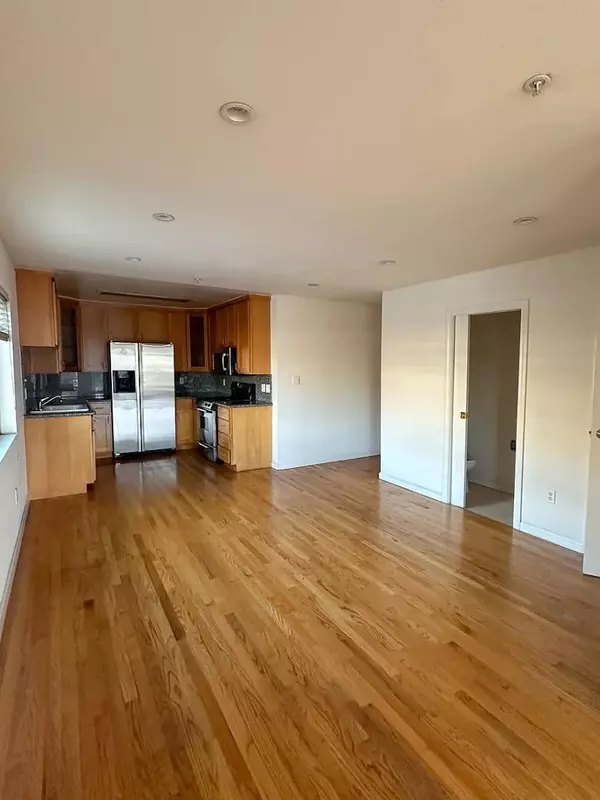 San Francisco, CA 94107,1588 Indiana Street #6