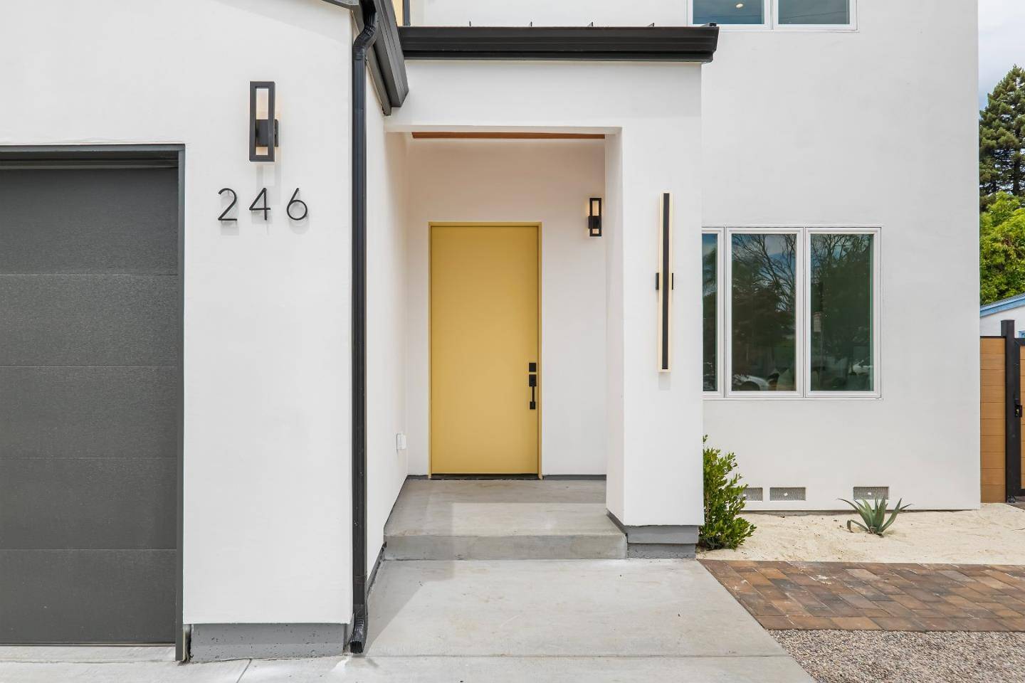 Mountain View, CA 94043,246 Farley Street