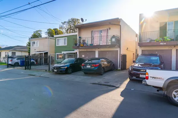 Oakland, CA 94621,952 72nd Avenue