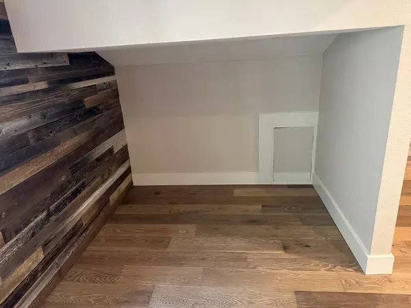 Burlingame, CA 94010,19 Park Road