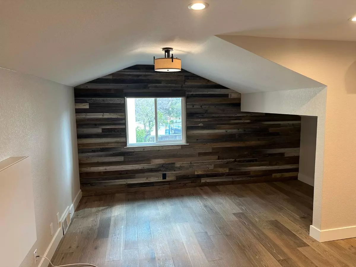 Burlingame, CA 94010,19 Park Road