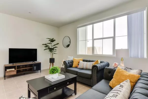 3304 Sunny Gate Lane, Folsom, CA 95630