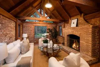 Los Altos Hills, CA 94024,23200 Encinal Court