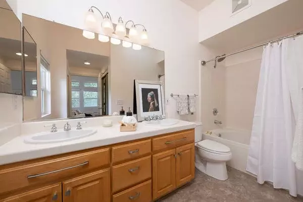 Brisbane, CA 94005,733 Swallowtail Court