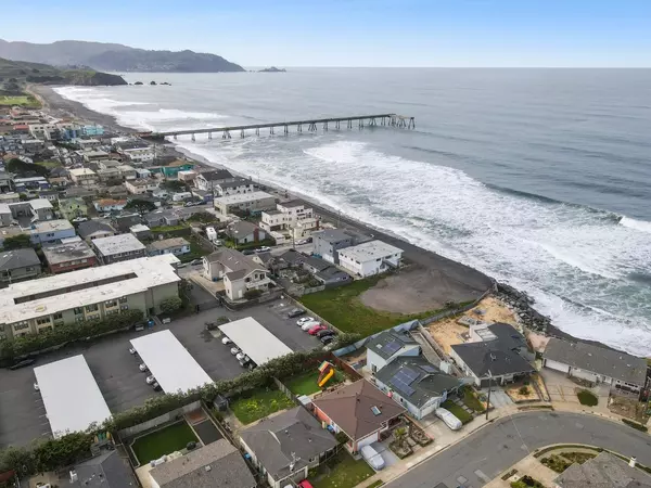 Pacifica, CA 94044,1 Paloma Avenue