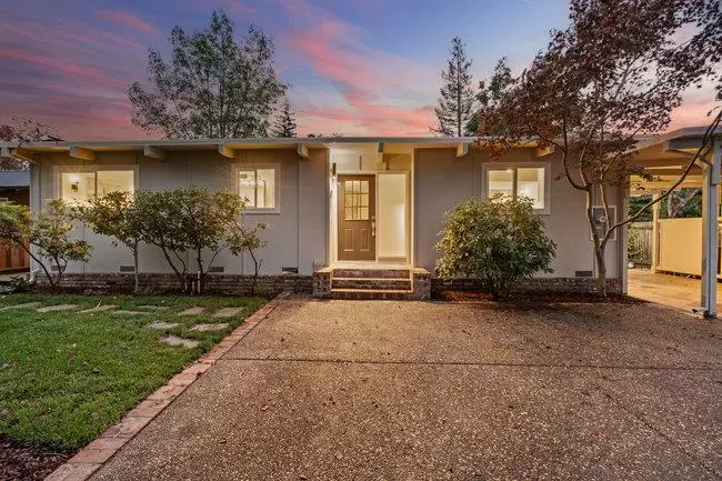 Palo Alto, CA 94306,3902 Laguna