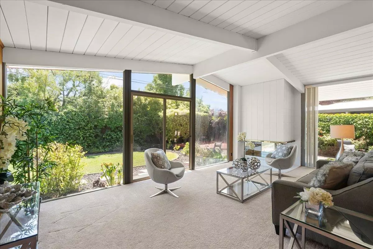 Palo Alto, CA 94303,3469 Thomas Drive