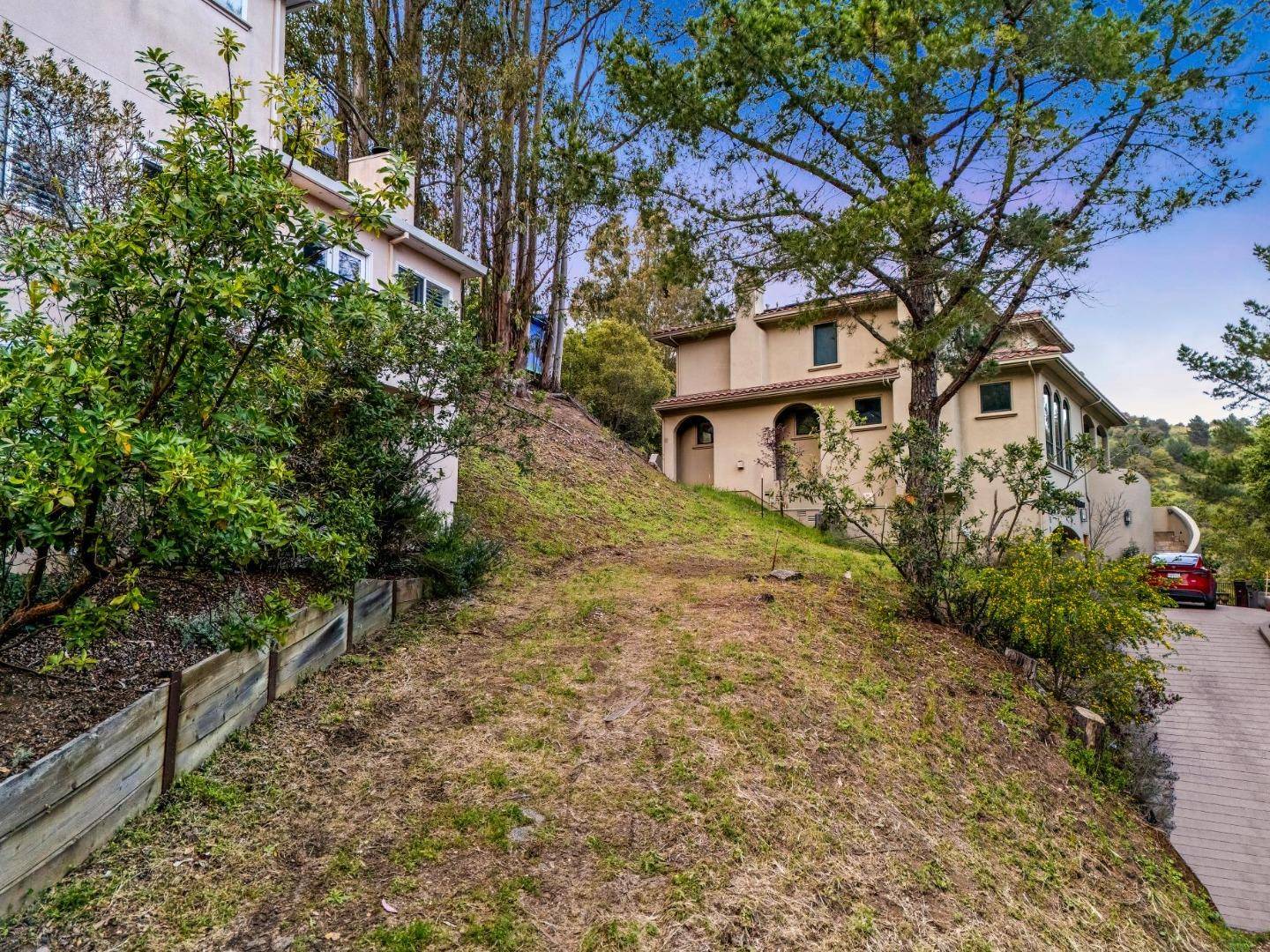 Berkeley, CA 94705,6959 Buckingham Boulevard