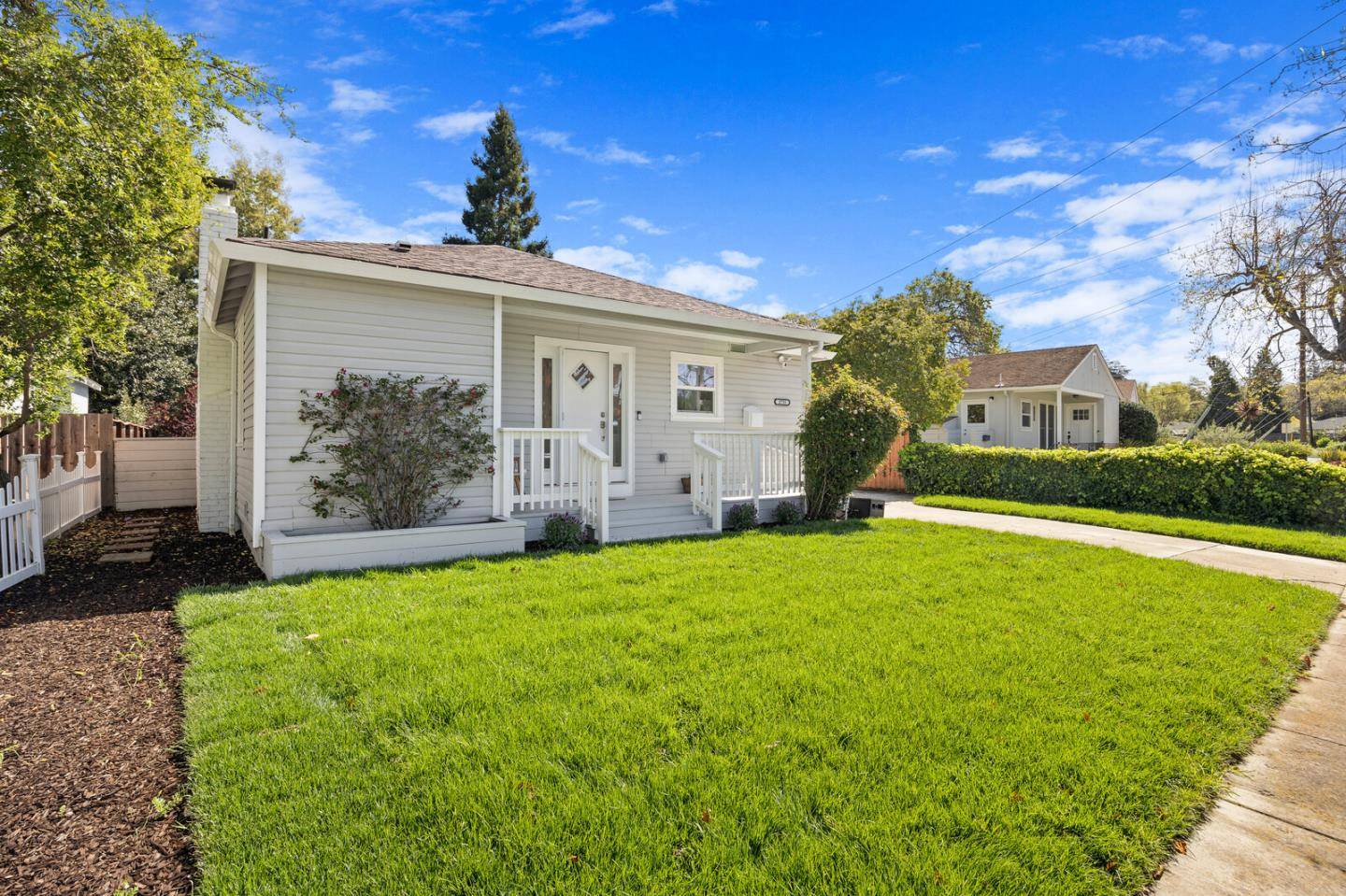 Menlo Park, CA 94025,3755 Bay Road