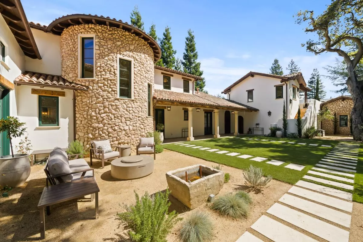 Los Altos, CA 94022,893 Laverne Way
