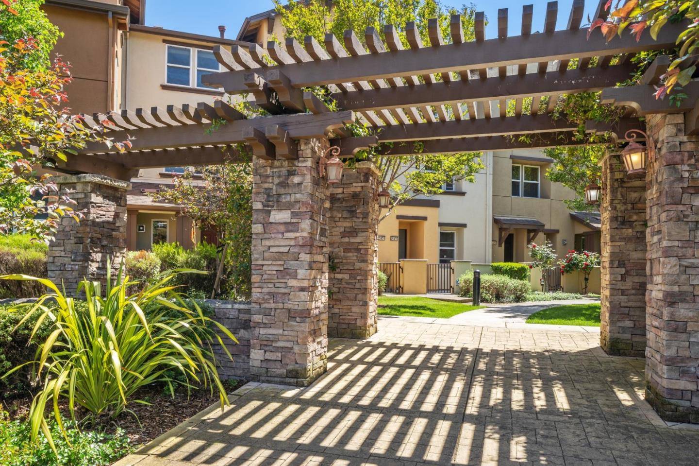 25478 Huntwood Avenue, Hayward, CA 94544