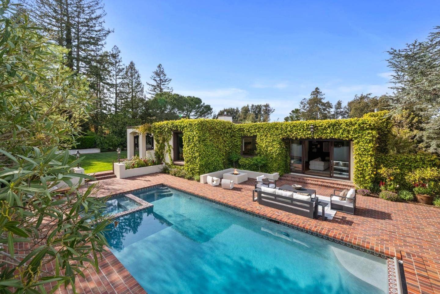 110 New Place Road,  Hillsborough,  CA 94010