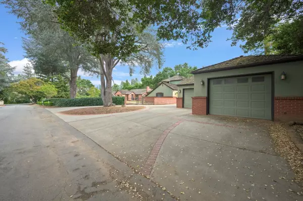 15581 Glen Una Drive, Los Gatos, CA 95030